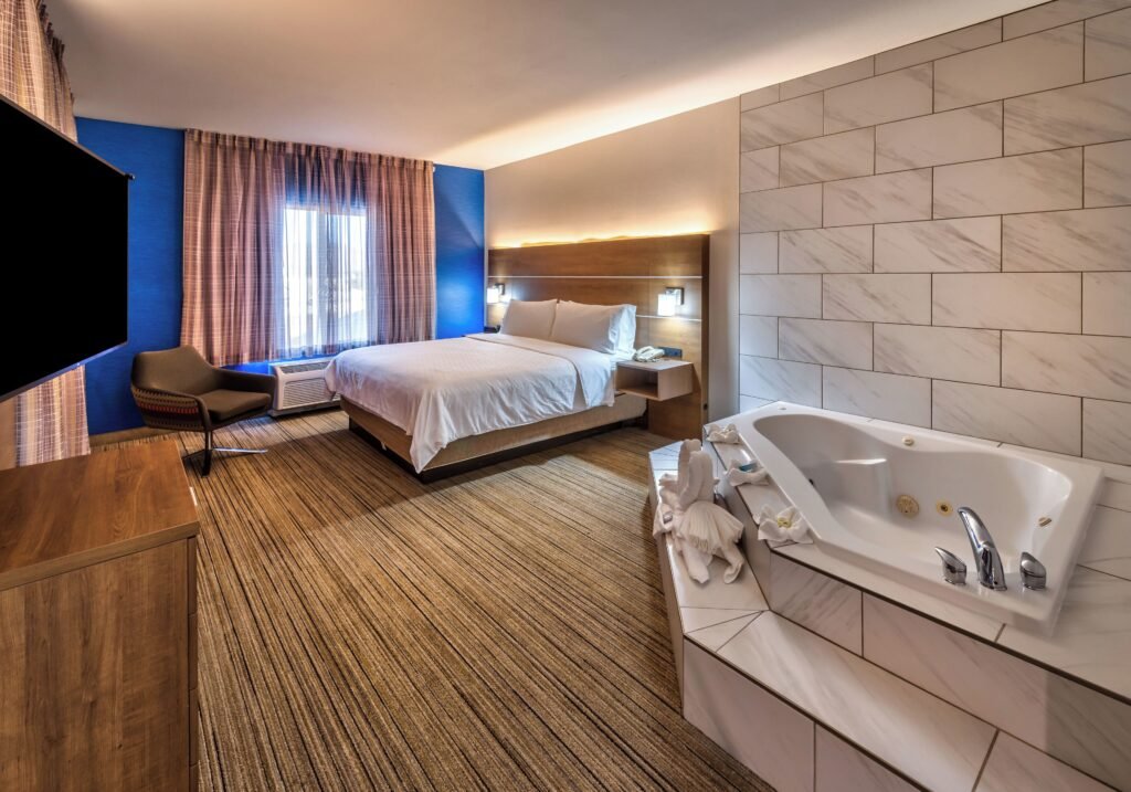 hotels with jacuzzi in room reno nv